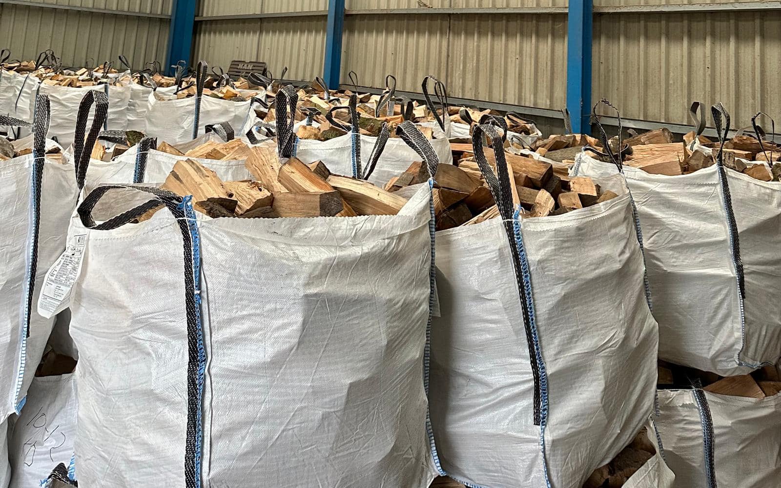 Bulk Bag 10-12″ Kiln dried Hardwood Logs